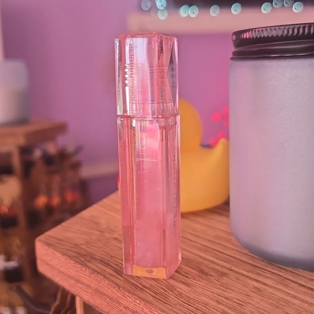 (3) Revolution Crystal Aura Lip Oil-Rose Quartz